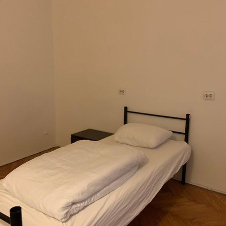 To Be Hostel Krakow Ngoại thất bức ảnh