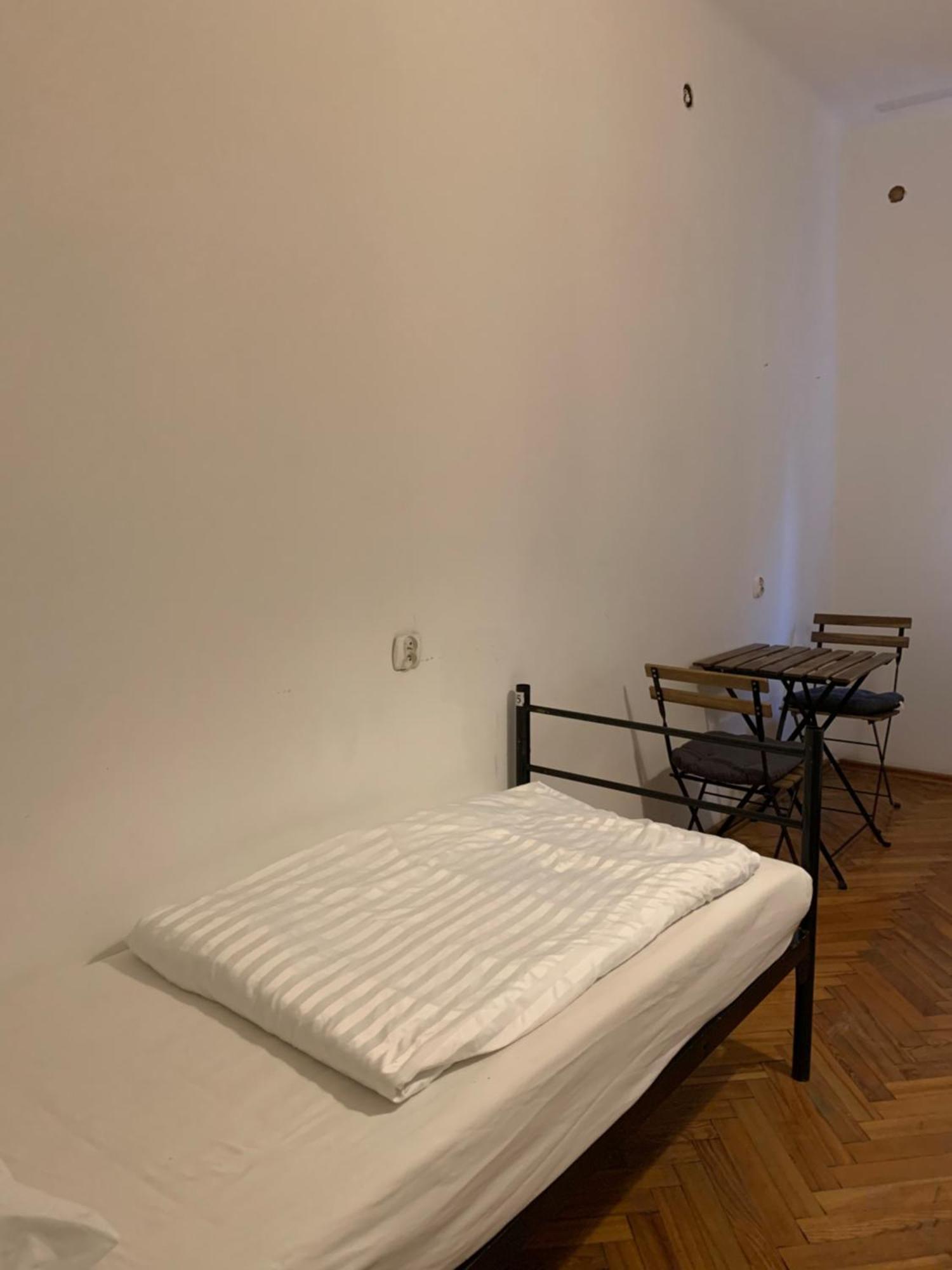 To Be Hostel Krakow Ngoại thất bức ảnh